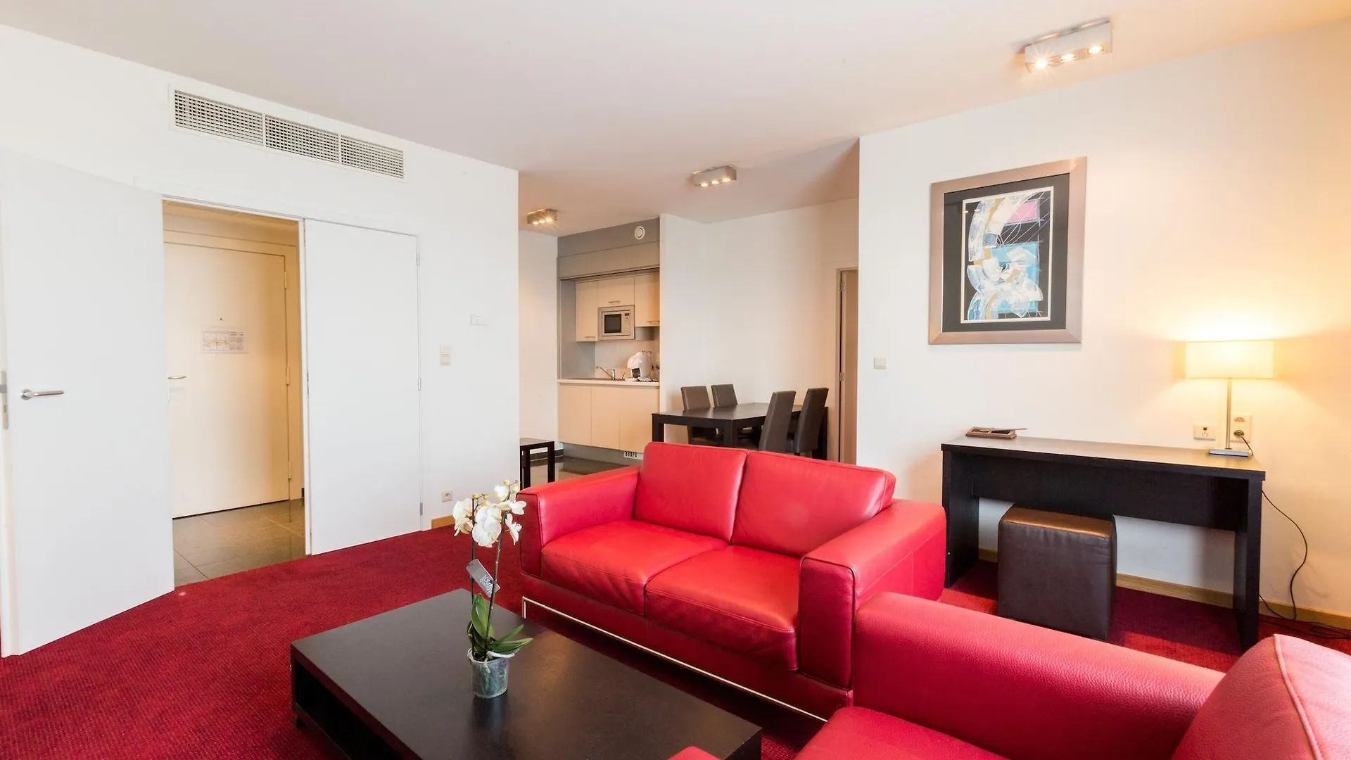 Diamant Suites Brussels Eu Etterbeek 3*,